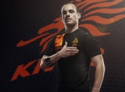 开云在线赛事平台-从安第斯山脉到德甲之巅，布鲁诺·费尔南德斯如何带领厄瓜多尔军团制霸莱比锡红牛