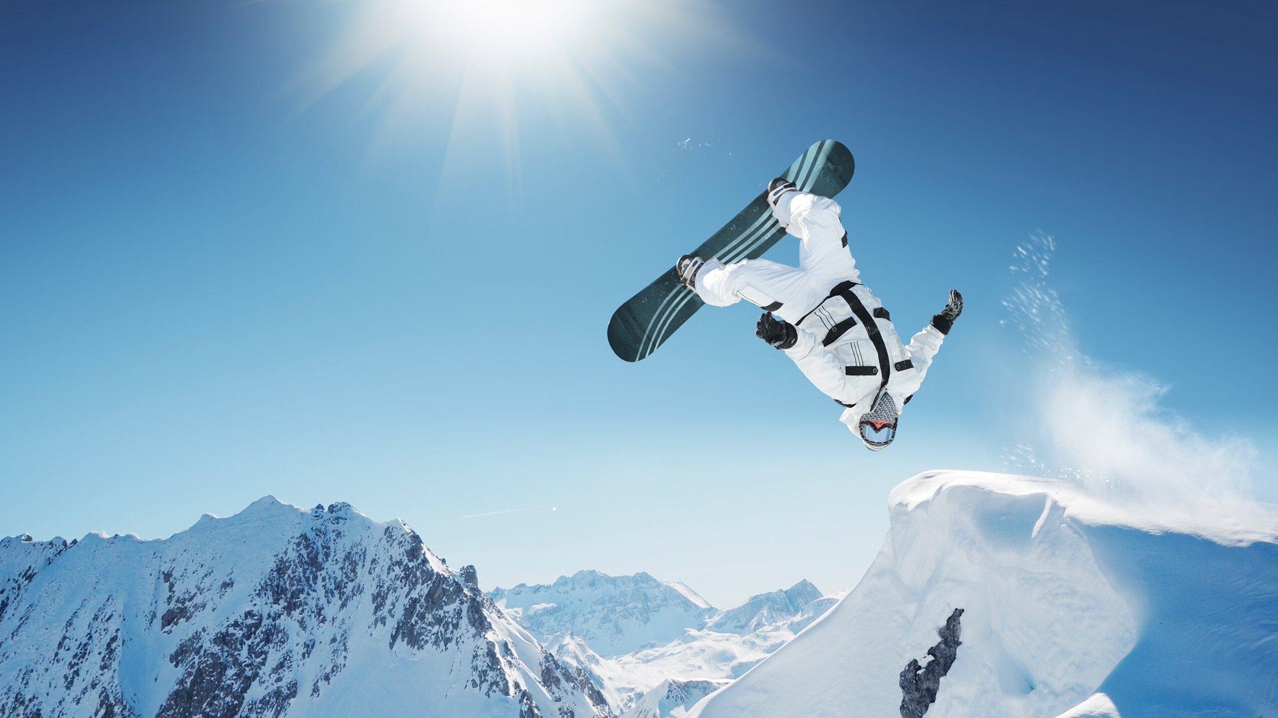 布克巨星光芒照亮赛场，热火稳扎稳打轻取奇才